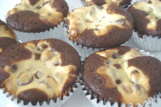 Cream Cheese Chocolate Cupcakes